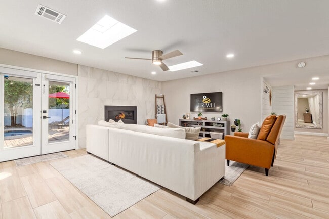 Photo - 6547 E Sharon Dr Unit SI ID1608825P