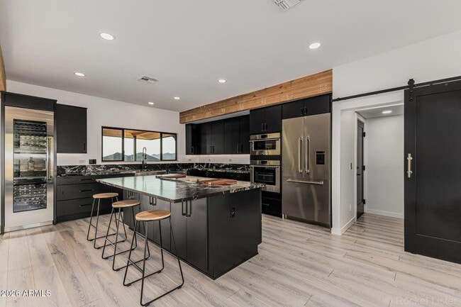 Photo - 6111 Victoria Dr