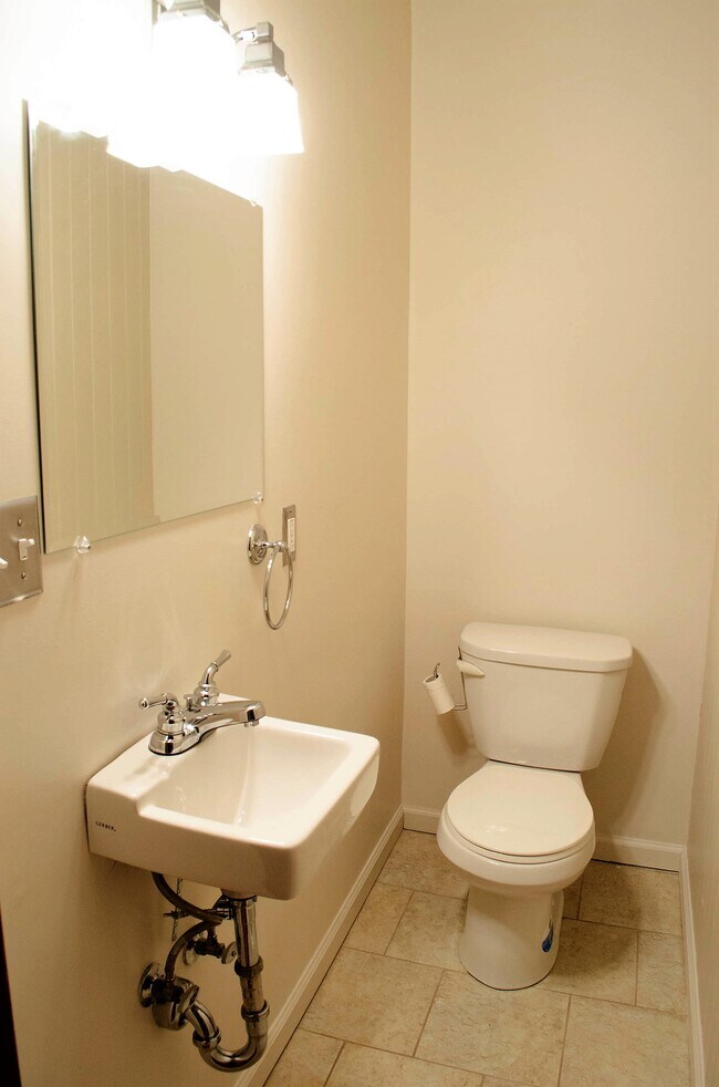 Photo - 5133 Kent Way