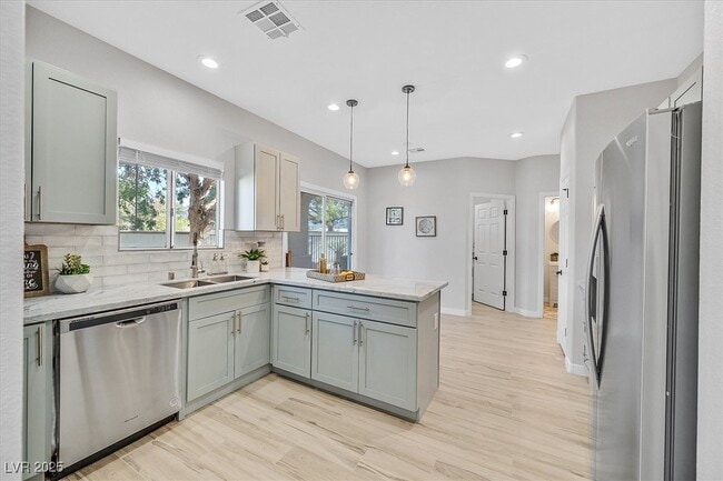 Photo - 1737 Lily Pond Cir