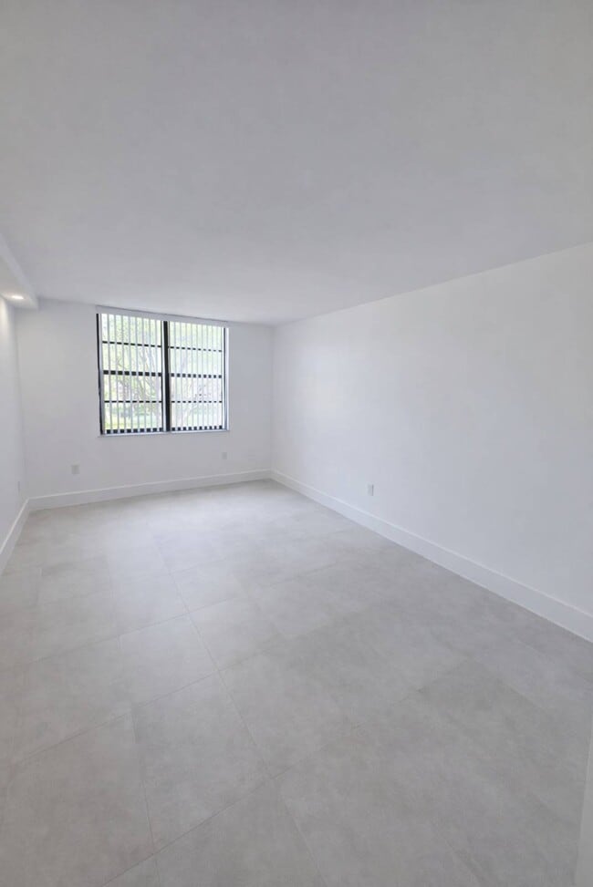 Photo - 13000 SW 92nd Ave