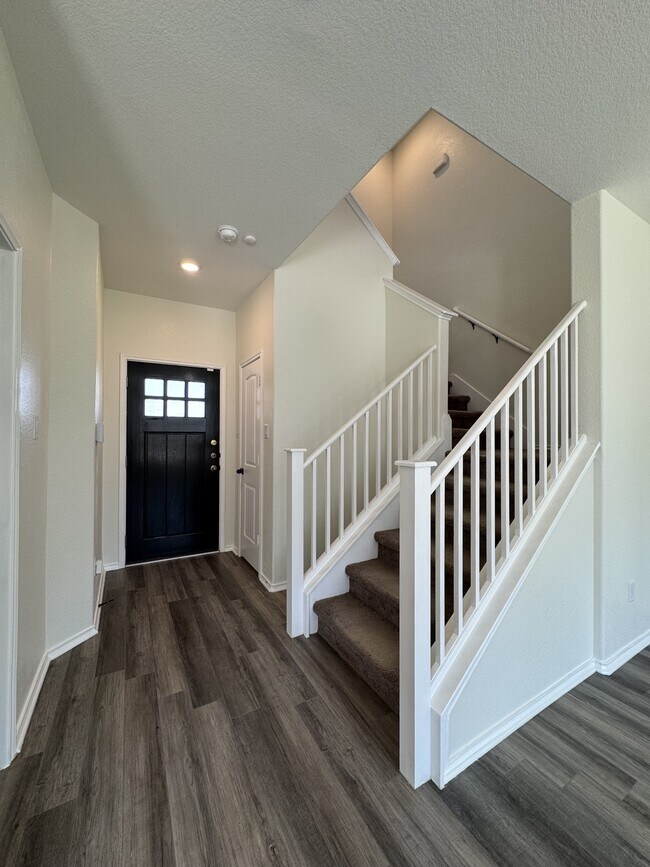 Photo - 1303 Adam Ln