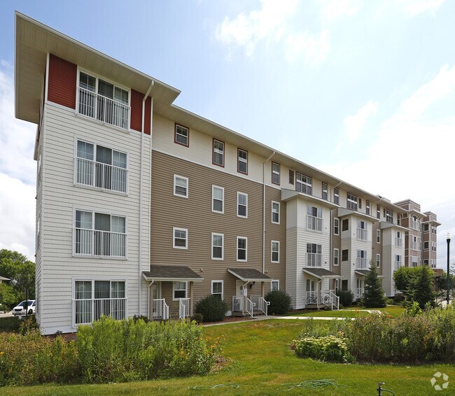 Clover Field Marketplace Apartments Chaska, MN