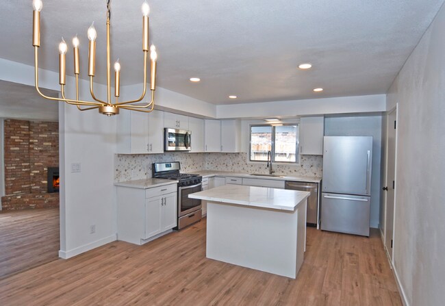 Photo - 609 Adaline St