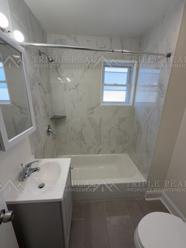 Photo - 7115 Emerson Ave