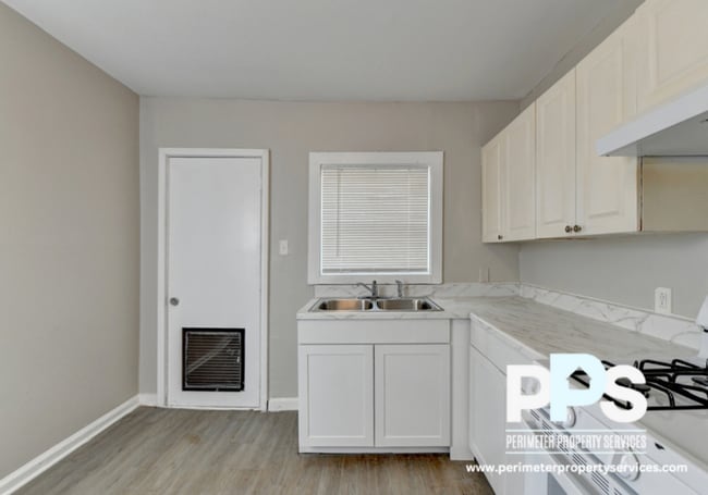 Photo - 2821 Palm Dr