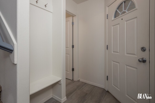 Entry way - 11050 Solitude Cir