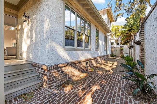 Photo - 1030 Village Oaks Ln