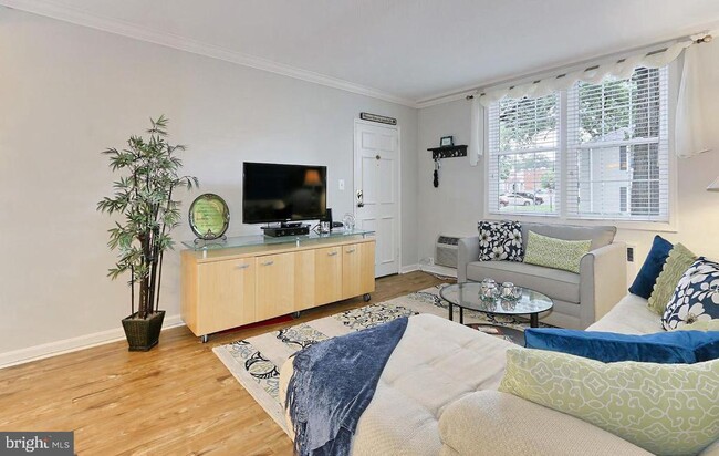 Photo - 256 N Thomas St Unit 256-1