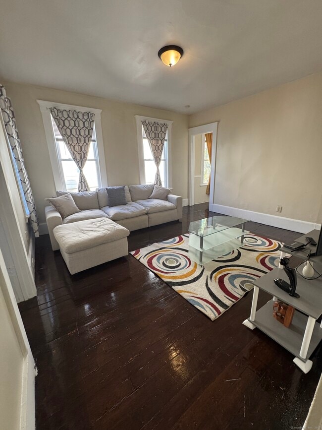 Building Photo - 766 George St Unit 2