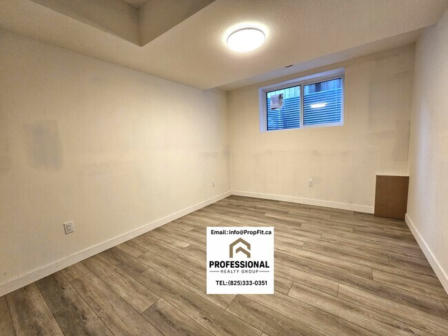 Photo - 10961 74 Av NW