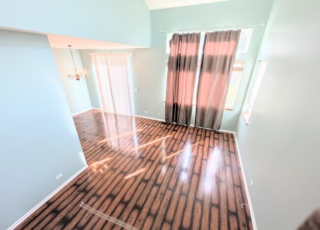 Photo - 3055 Kentshire Cir