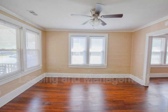 2041 Groveland Ave