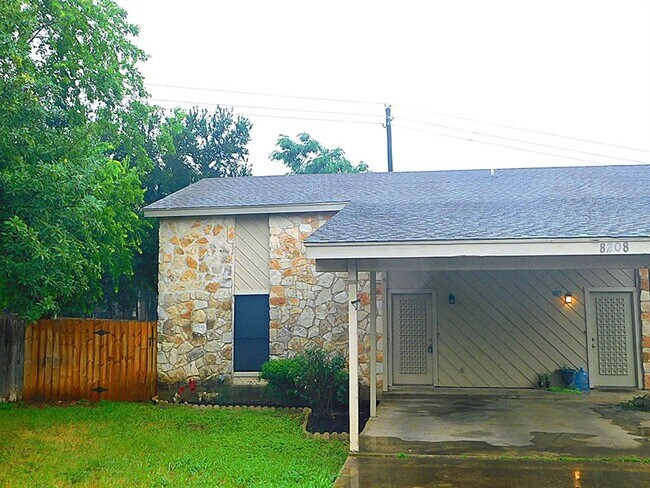 Building Photo - 8208 Hood Cir