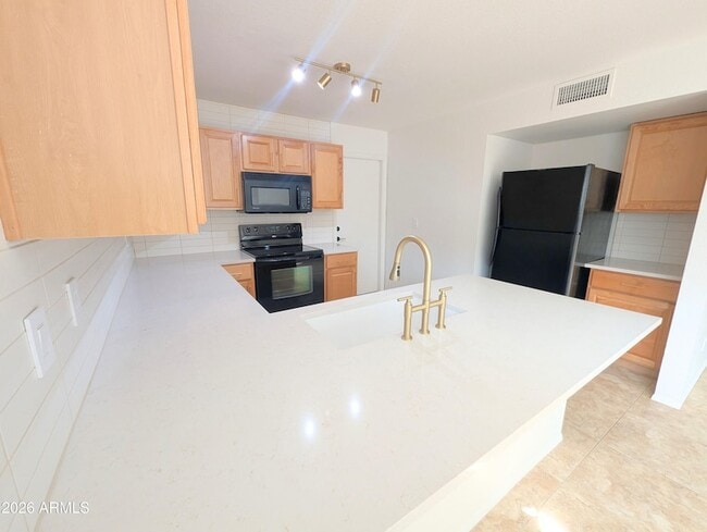 Photo - 11807 N 76th Ave