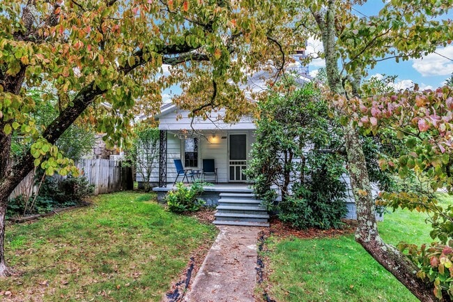 Photo - 120 Fountain Way