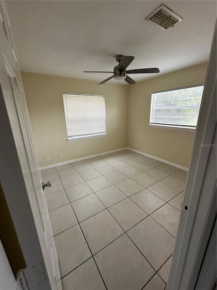 Photo - 102 Lullwater St