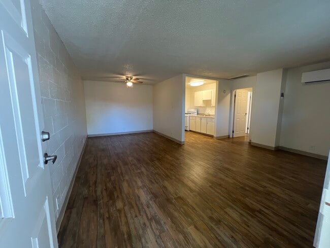 Photo - Hayden Square