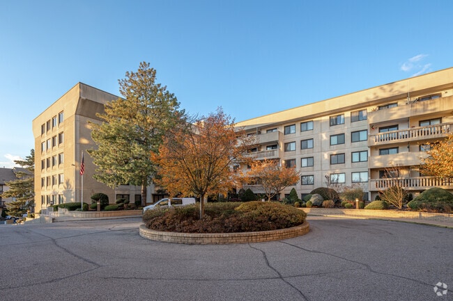 Photo - Elmwood Park Condominium II
