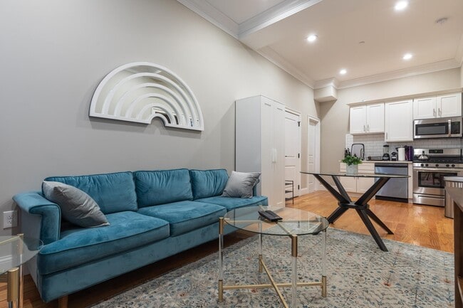 Photo - 33 N Margin St