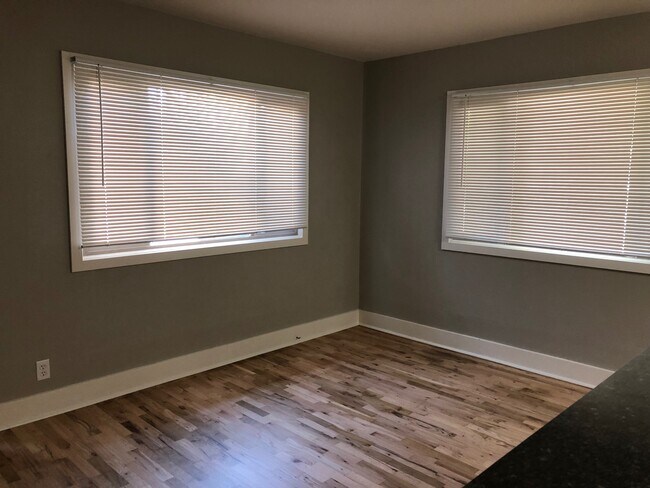 Photo - Browne’s 8 Apartments