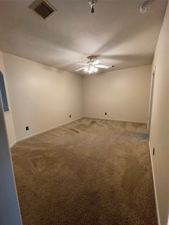 Photo - 1759 Lakeside Enclave Dr