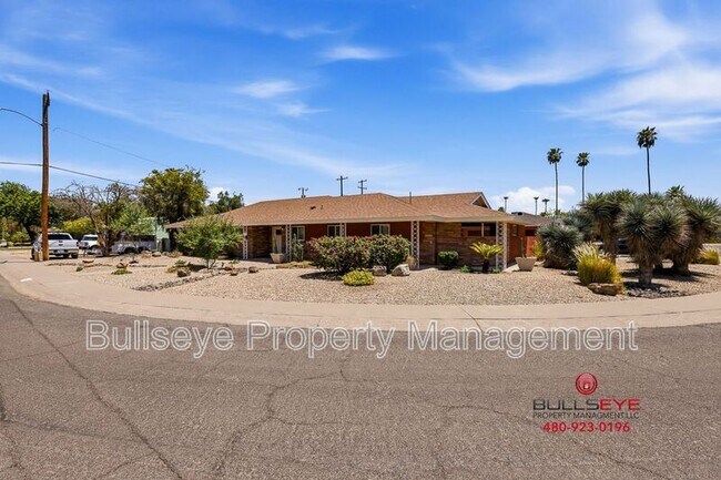 Photo - 1617 W Flower Cir N