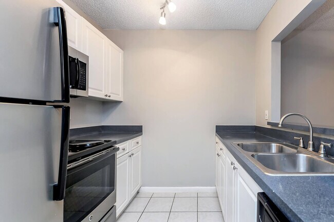Avana Lakeview