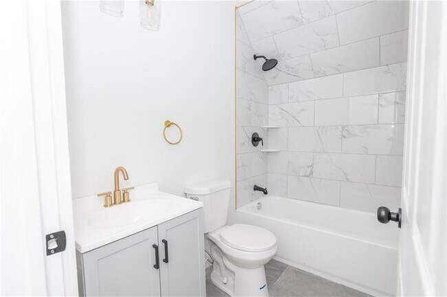 Photo - 84 Pembroke Ave