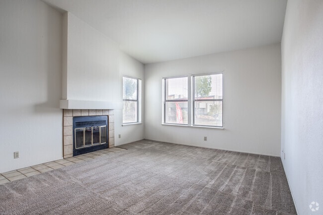 1HAB, 1BA - 800 ft² - Shadowbrook Apartments