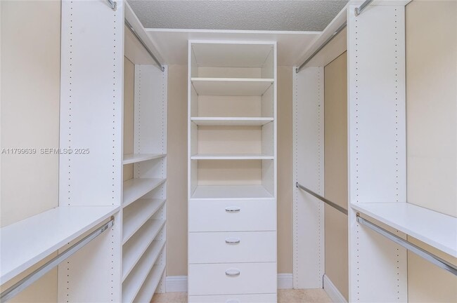 Photo - 2351 Douglas Rd Unit 607