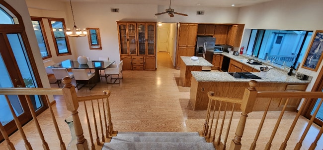 3556 Mesa Verdes Dr