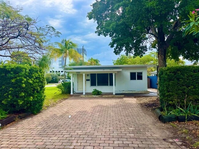 Photo - 140 NE 19th Ave