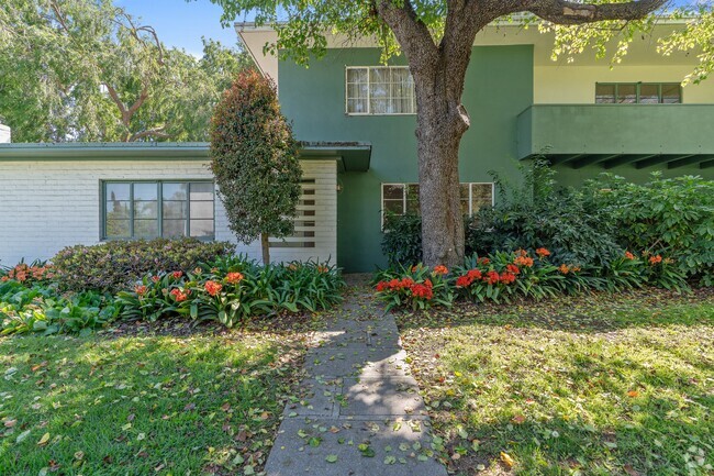 Building Photo - 5146 Village Grn Unit 5146 Rental
