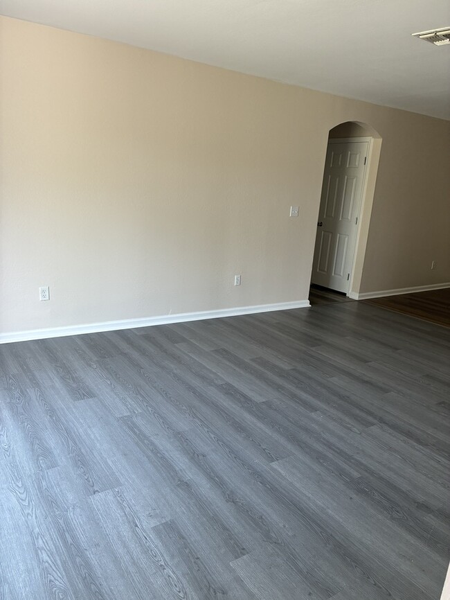 Photo - Beautiful 4/2 duplex
