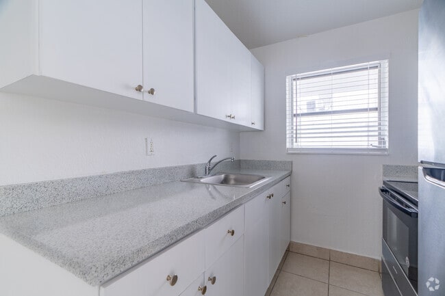 1BR, 1BA Unit 3 Kitchen
