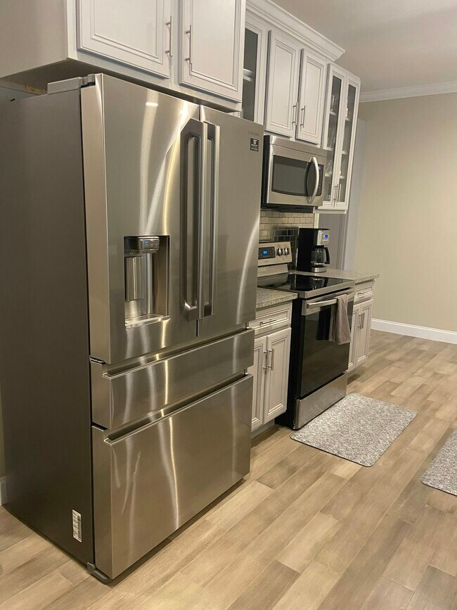 Photo - 1916 Young Rd SE