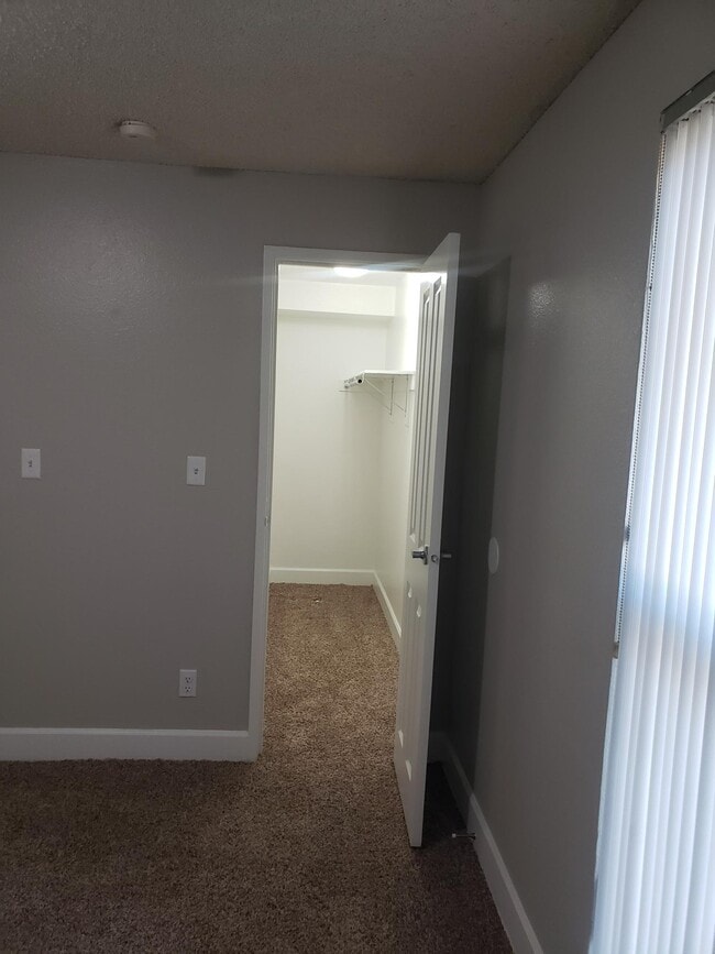 Photo - Aztec Villa Apartments