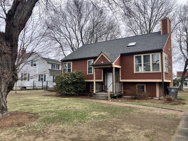 Building Photo - 89 Meadow St