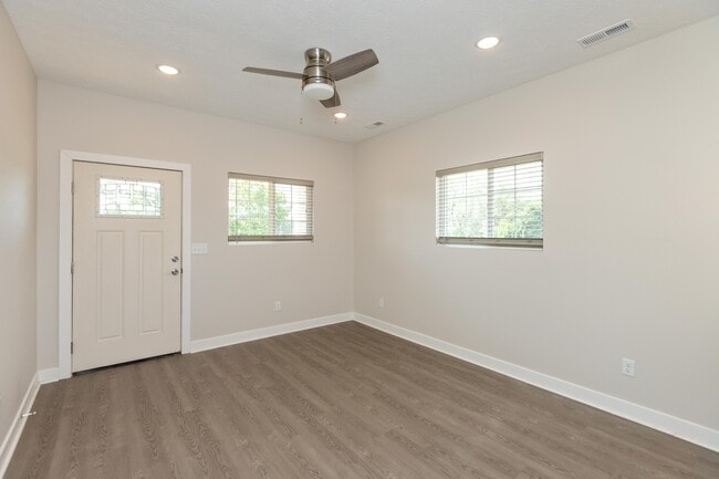 Photo - 228 N Randolph St