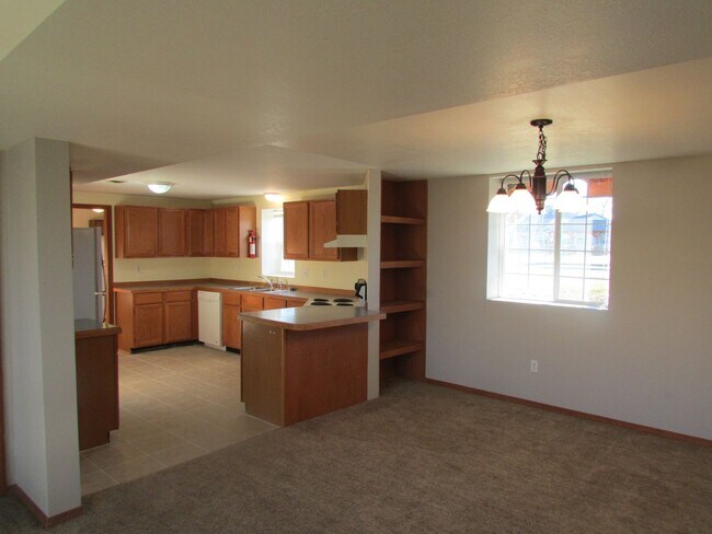 510 S Circle Dr Unit B