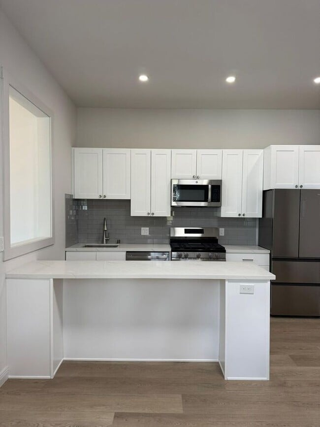 Photo - 169 Fair Oaks St Unit 09