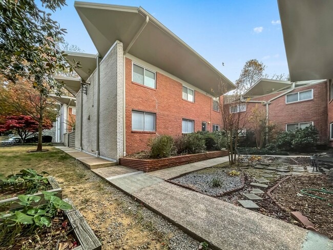 Photo - Charming 2 beds 1 bath Condo in Atlanta! Unidad 1822 N Rocksprings Rd