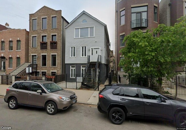 Building Photo - 1239 N Cleaver St Unit 2