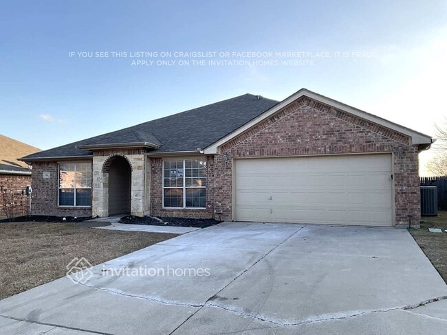 Building Photo - 904 Peach Ln