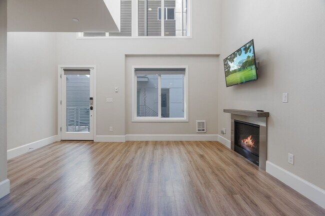 Photo - Welcome Home Modern Townhome in the heart of Freemont