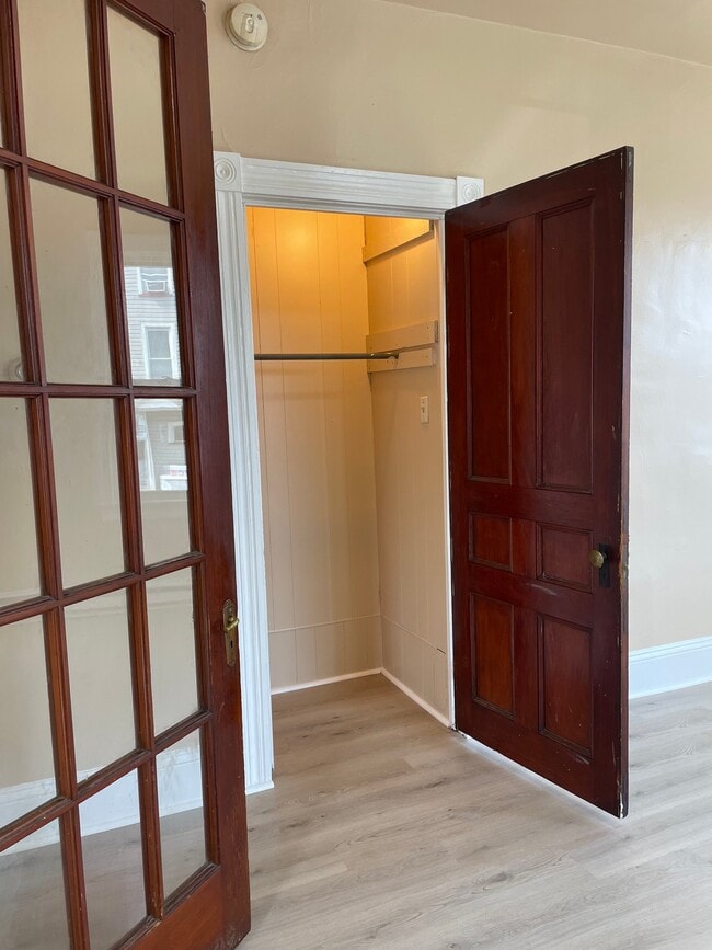 203 S 11th St Unidad 1st floor