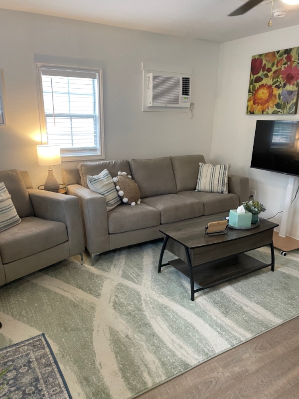 Photo - 210 H Pickens Rd