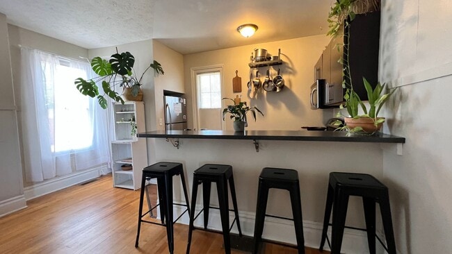 Photo - 223 Lyon St NE Unit 223 Lyon NE - Apt B