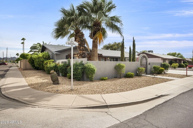 3141 E Sierra St